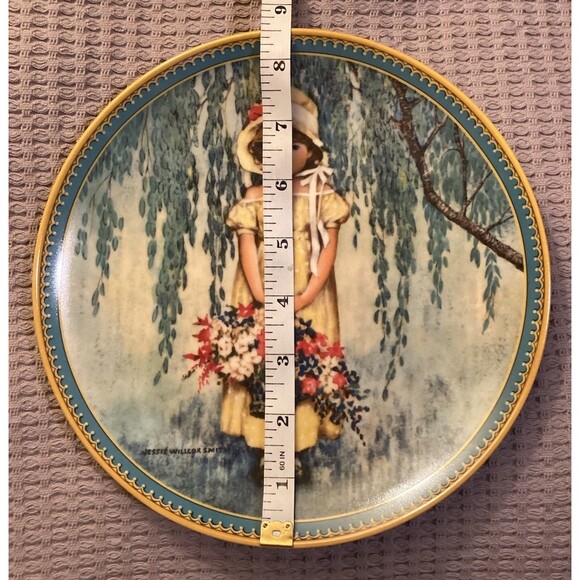 Easter First Edition Jessie Wilcox Smith Childhood Memories Collectors Plate - Picture 11 of 11